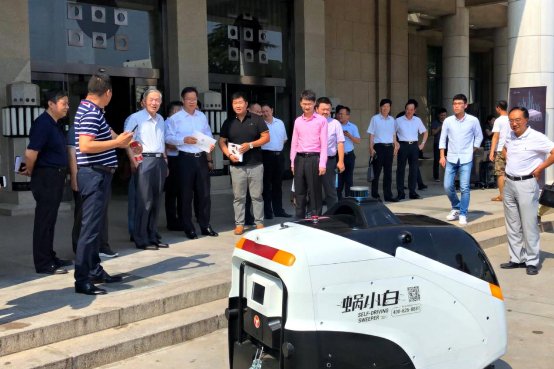徐州市市长庄兆林一行到访智行者,与智行者展开无人驾驶技术深层交流