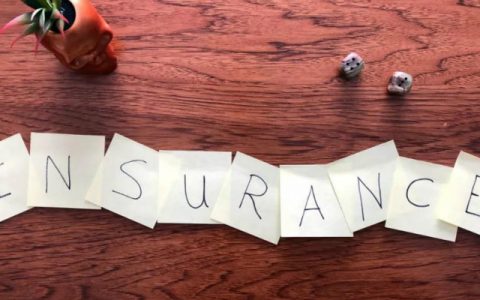 卖保险的“互联网中年”们