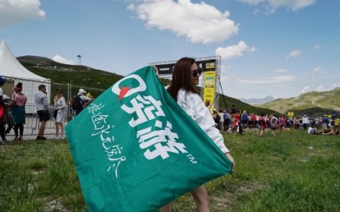 穷游网携手刘语熙亮相“环法自行车赛” 一起对运动上瘾