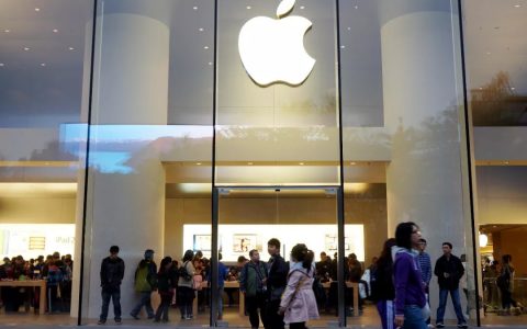 苹果发财报，iPhone销量下滑可能是利好
