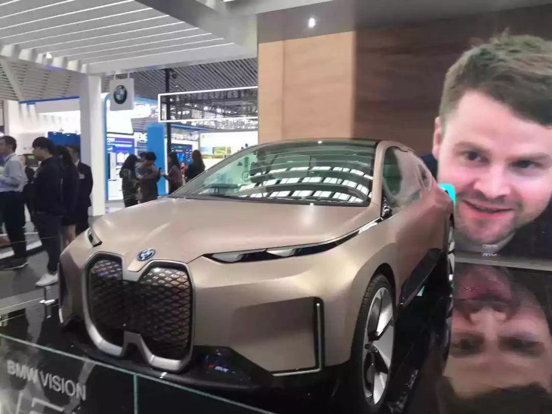 短视频 | 刚刚，第六届世界互联网大会“互联网之光”博览会开幕！这些“黑科技”你根本想不到！