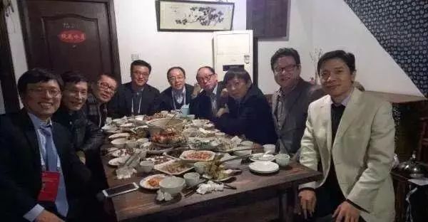 铁打的乌镇，流水的大佬，迭代的互联网