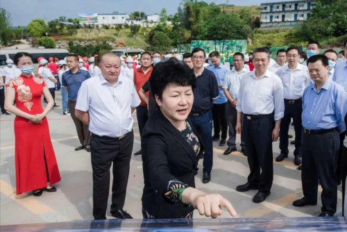 莲湖展卷，宏义集团礼献达州