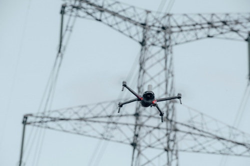 引领智能飞行新时代 臻迪科技发布PowerVision“真·无人机”系统