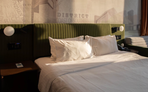 当“反向旅游”兴起，酒店如何用智慧成为旅途的“另一道风景”？